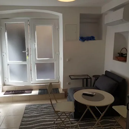 Apartment Little House Komiza