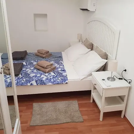 Apartment Little House *