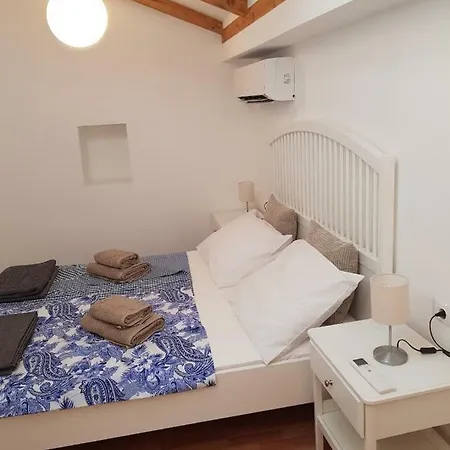 아파트 Little House